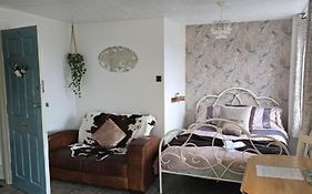 Havisham Studio Flat Rochester Me1 1Xz